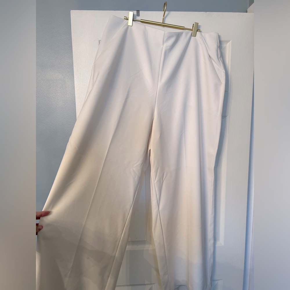 Studio by Torrid pull on wide leg pants white AMAZING elastic waist sz 2R 2xl
